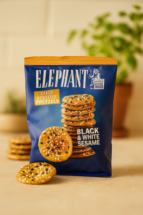 Elephant Baked Squeezed Pretzels Black & White Sesame 180g